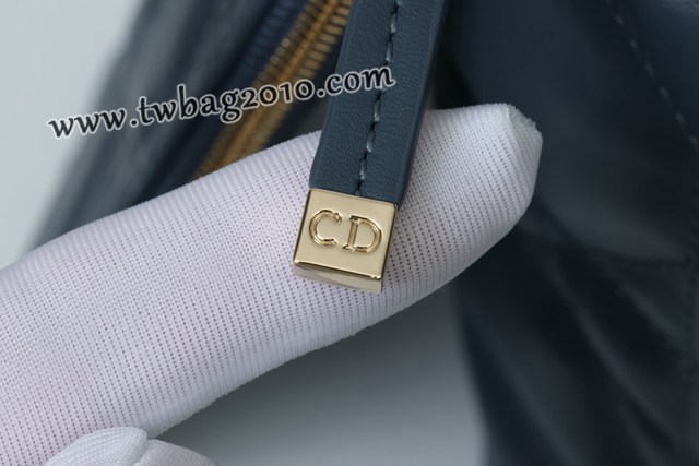 Dior专柜新款迪奥高仿原单藤格纹Dio.r字母扣菜篮子手提女包 djfk1612